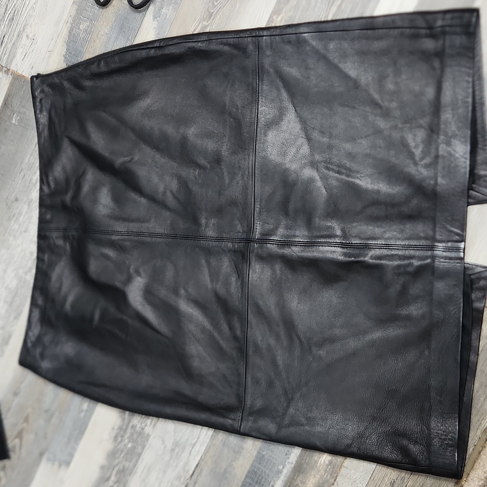 Ann Taylor Premium Leather Pencil Skirt - 6 - Picture 8 of 9